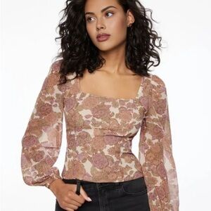 NWT – Dynamite Floral Smocked Back Long Sleeve Blouse – Neutral Floral – Size XL